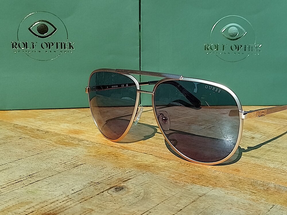 GUESS GU00209 33V
