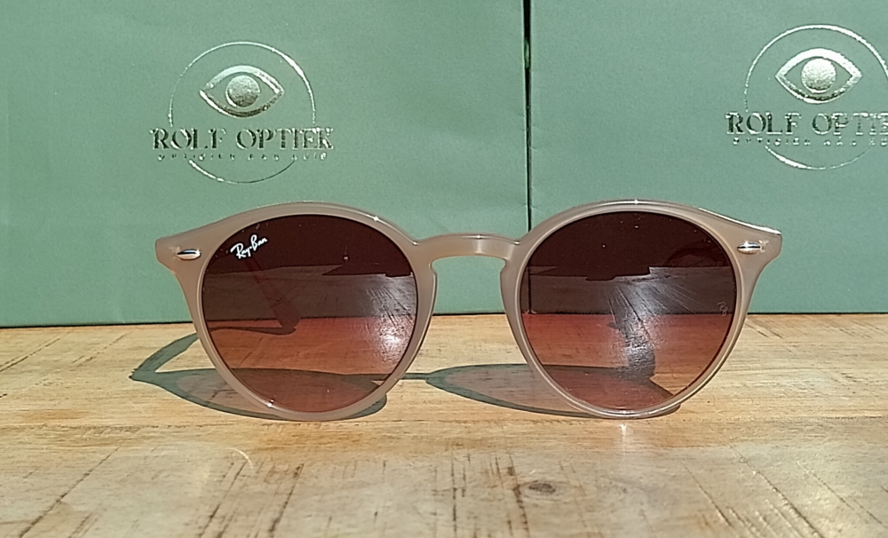 Ray-Ban RB2180 8605 &ndash; Turtledove / Brown Gradient