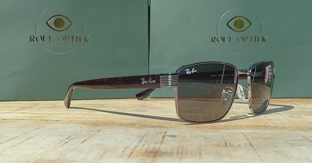 Ray-Ban RB3750