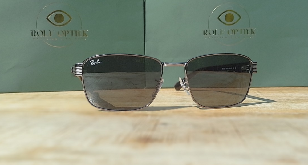 Ray-Ban RB3750