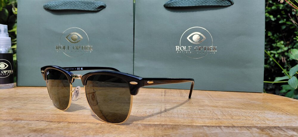 Ray-Ban Clubmaster RB3016 W0365 &ndash; Tijdloze klassieker voor elke gelegenheid