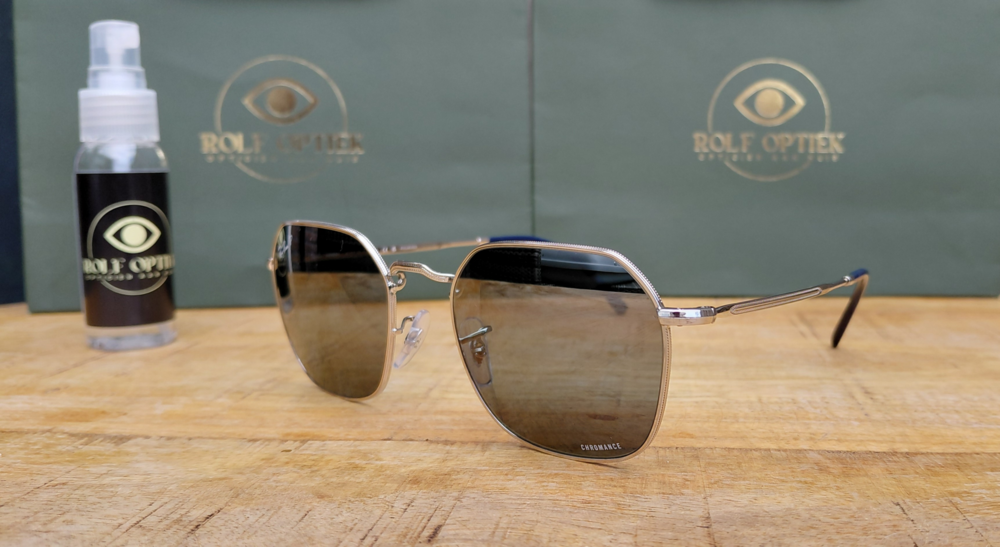 Ray-Ban RB 3694 Jim 9242/G6 &ndash; Tijdloos Design in Zilver met Chromance Technologie