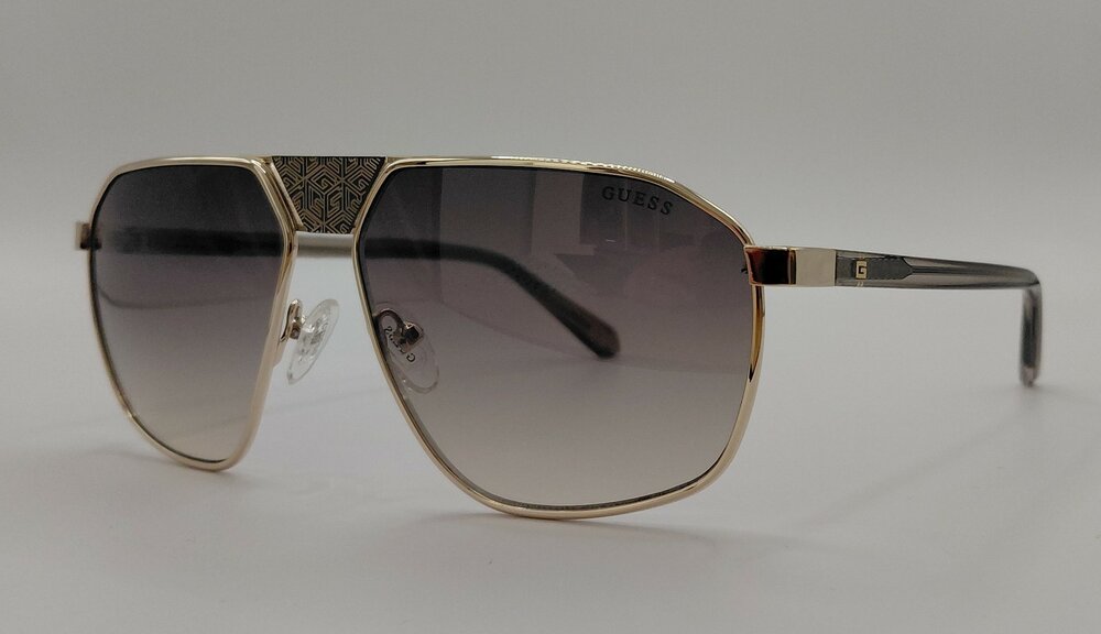 GUESS GU00086 32P &ndash; Stijlvolle Aviator Zonnebril