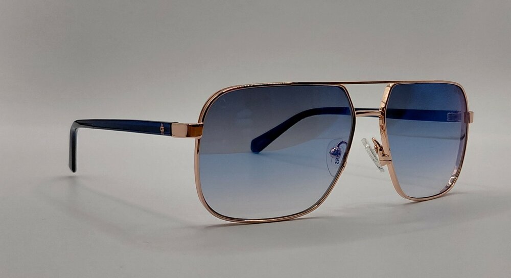 Guess GU00119 28X Zonnebril &ndash; Tijdloze Pilotenstijl