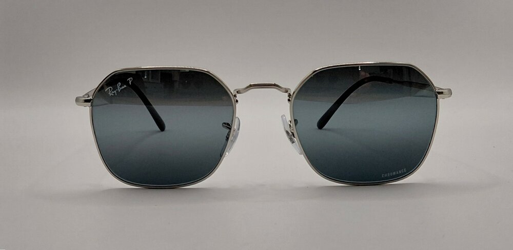 Ray-Ban RB 3694 Jim 9242/G6 &ndash; Tijdloos Design in Zilver met Chromance Technologie