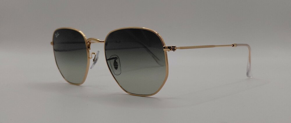 Ray-Ban RB3548 001/BH &ndash; Tijdloos Design met een Moderne Twist