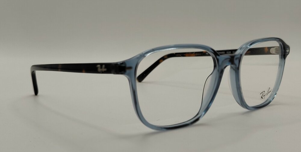 Ray-Ban RB 5393 Leonard 8228 &ndash; Modern &amp; stijlvol in transparant blauw