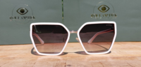 De Guess GU7871 21P zonnebril WIT