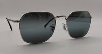 Ray-Ban RB 3694 Jim 9242/G6 &ndash; Tijdloos Design in Zilver met Chromance Technologie