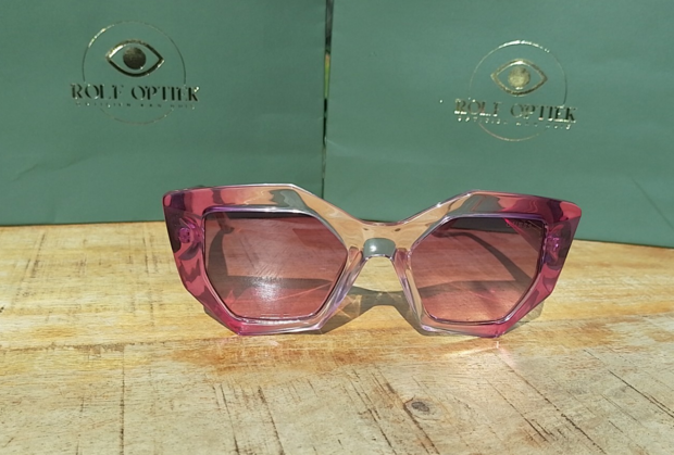 GUESS GU7897 711 &ndash; Stijlvolle Roze Zonnebril