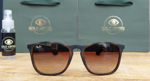 Ray-Ban RB 4187 Chris 856/13 &ndash; Tijdloos, Lichtgewicht en Comfortabel